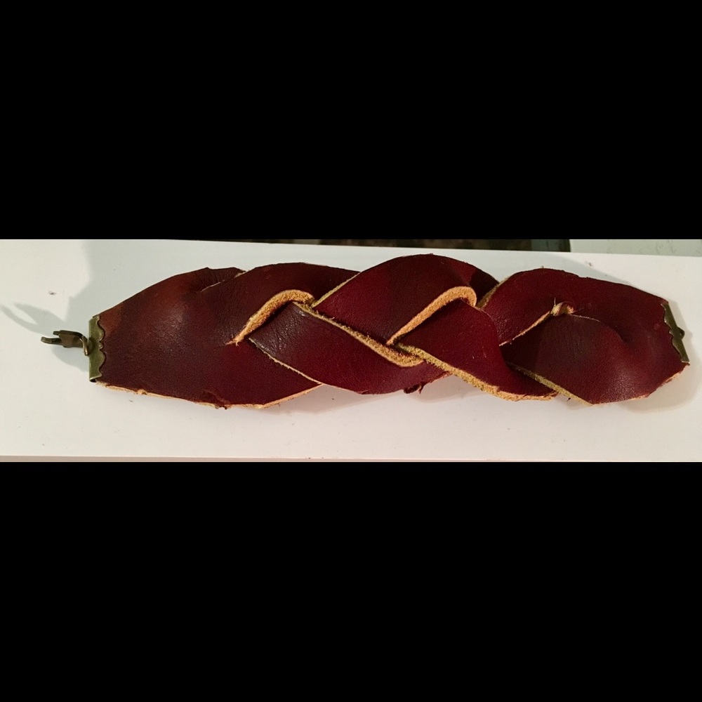 Leather bracelet